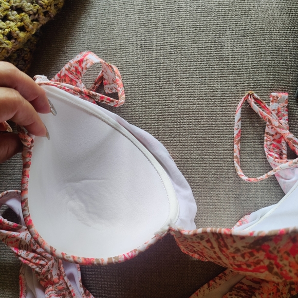 Bathing suit - Picture 4 of 4